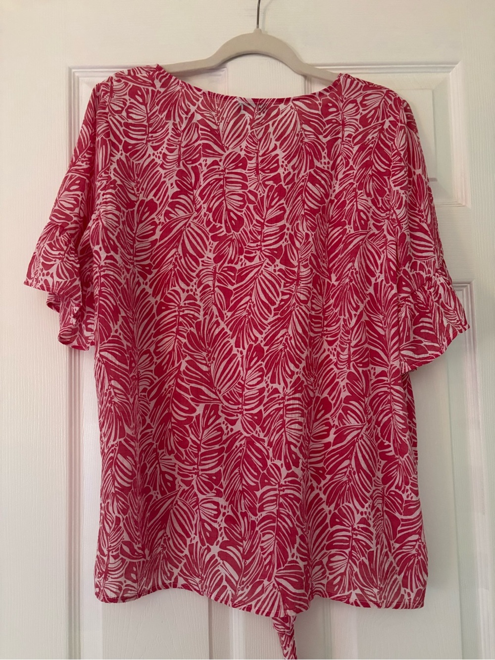 Counterparts Pink and White Leaf Tie-Front Flutter Sleeve Blouse - Picture 4 of 12